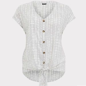 TORRID IVORY TIE-DYE SLUB JERSEY TIE FRONT MIDI DOLMAN TEE